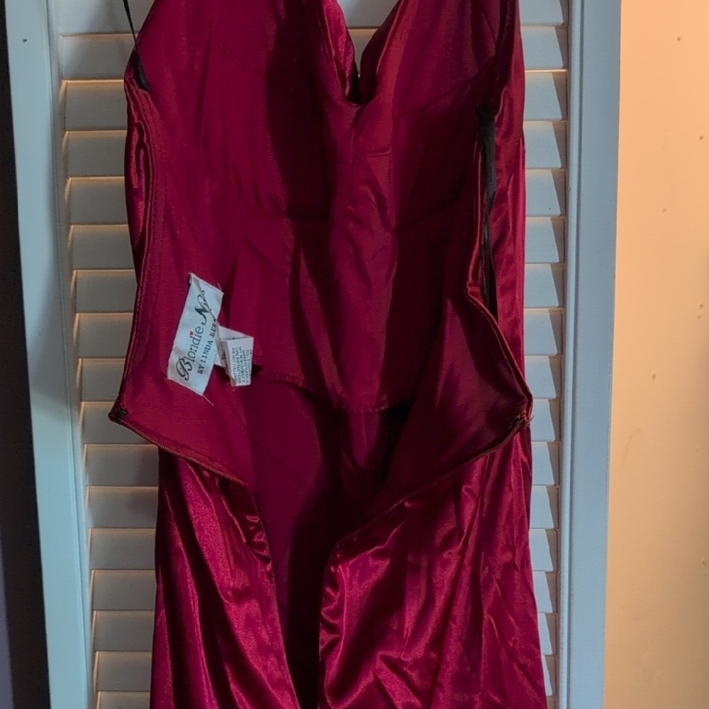 Blondie Nites Red Halter Evening Dress - Picture 6 of 16